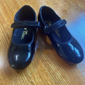 Size 11 Tap shoes like new Velcro strap dance shoes